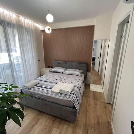 Sphinx Apartment Durrës Exteriör bild