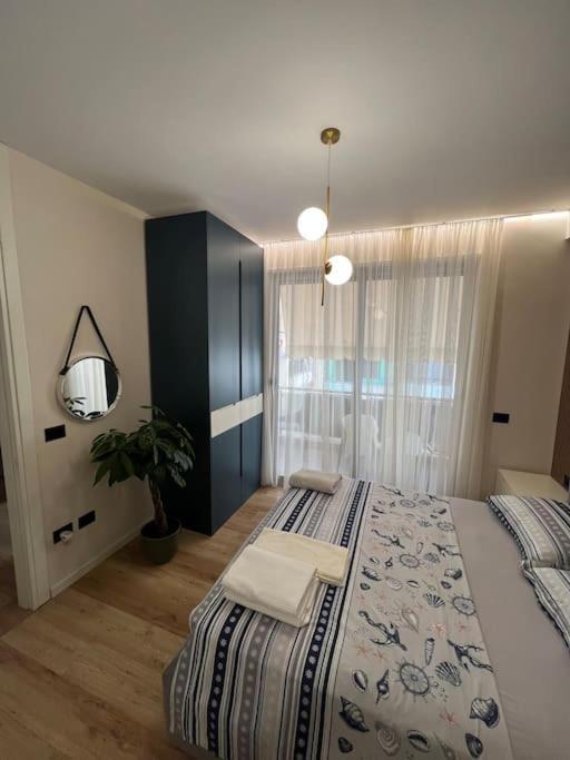 Sphinx Apartment Durrës Exteriör bild