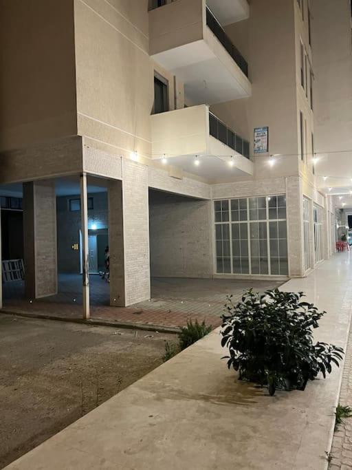 Sphinx Apartment Durrës Exteriör bild